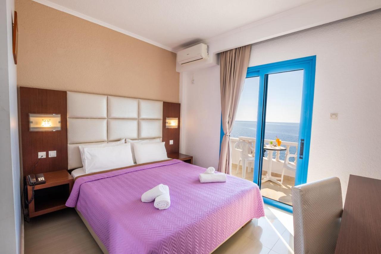 Castelia Bay Hotel Amoopi Exterior photo