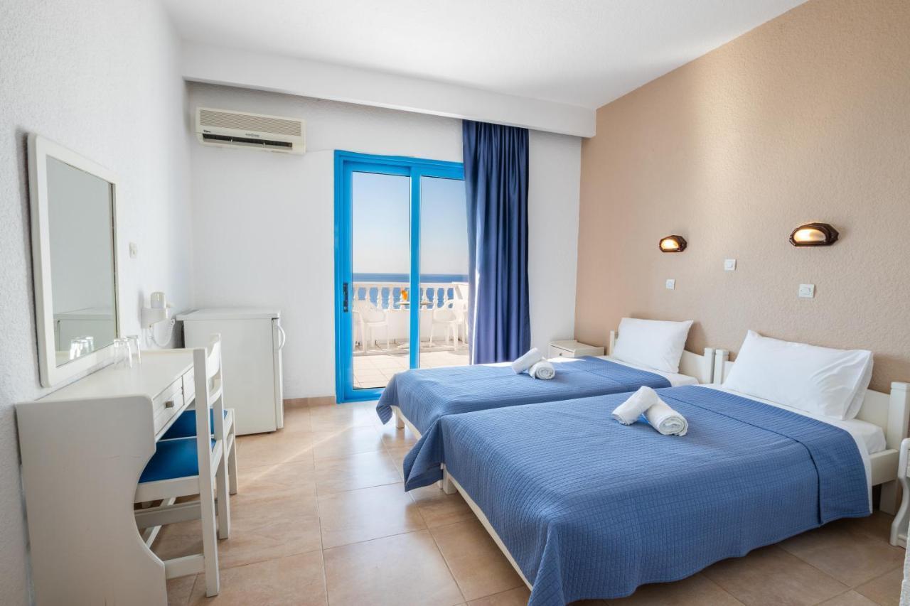 Castelia Bay Hotel Amoopi Exterior photo