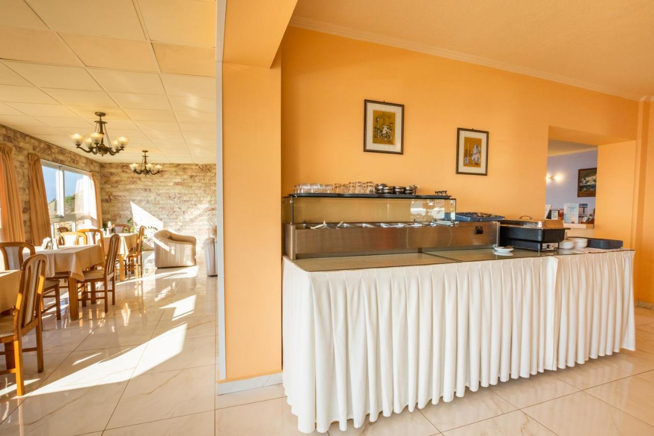 Castelia Bay Hotel Amoopi Exterior photo
