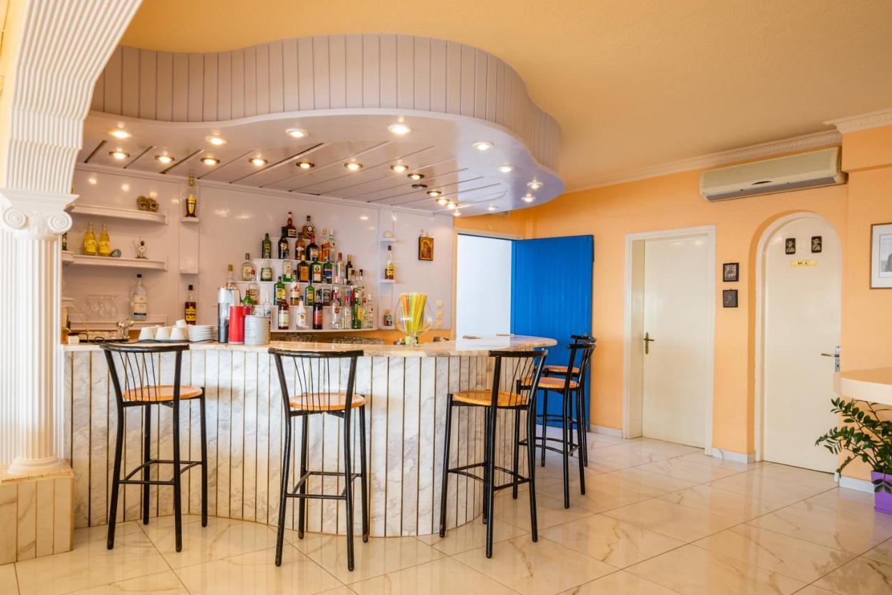 Castelia Bay Hotel Amoopi Exterior photo
