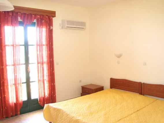 Castelia Bay Hotel Amoopi Exterior photo