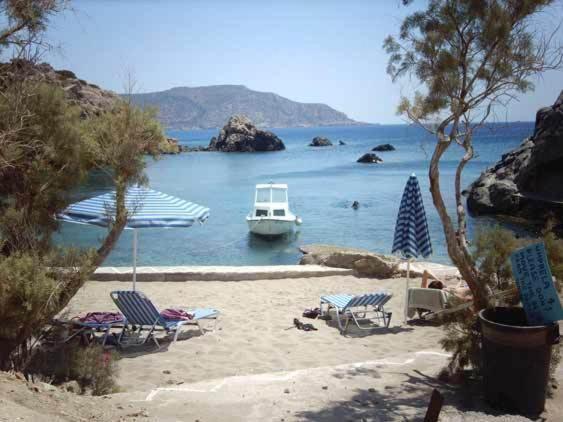 Castelia Bay Hotel Amoopi Exterior photo